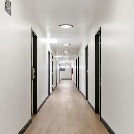 Encore Inn Inglewood-2
